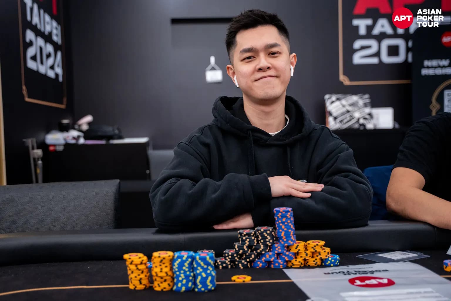 Main Event Opening Flight Draws 265 Runners; Taiwan's Chen Yu Hung Bags Biggest