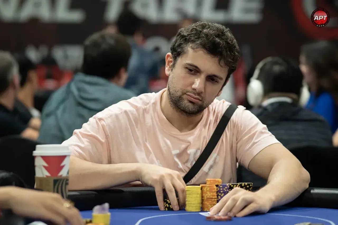 APT Korea Incheon 2022 Main Event Champion Farhad Aghayev Tops Day 1B Flight, Hiu Man Ng Wins High Roller Single Day After 3-Way Deal