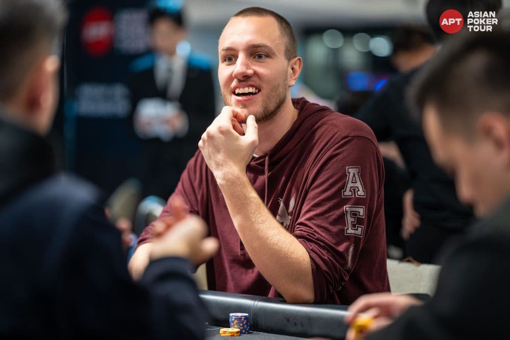 APT tournament gallery images